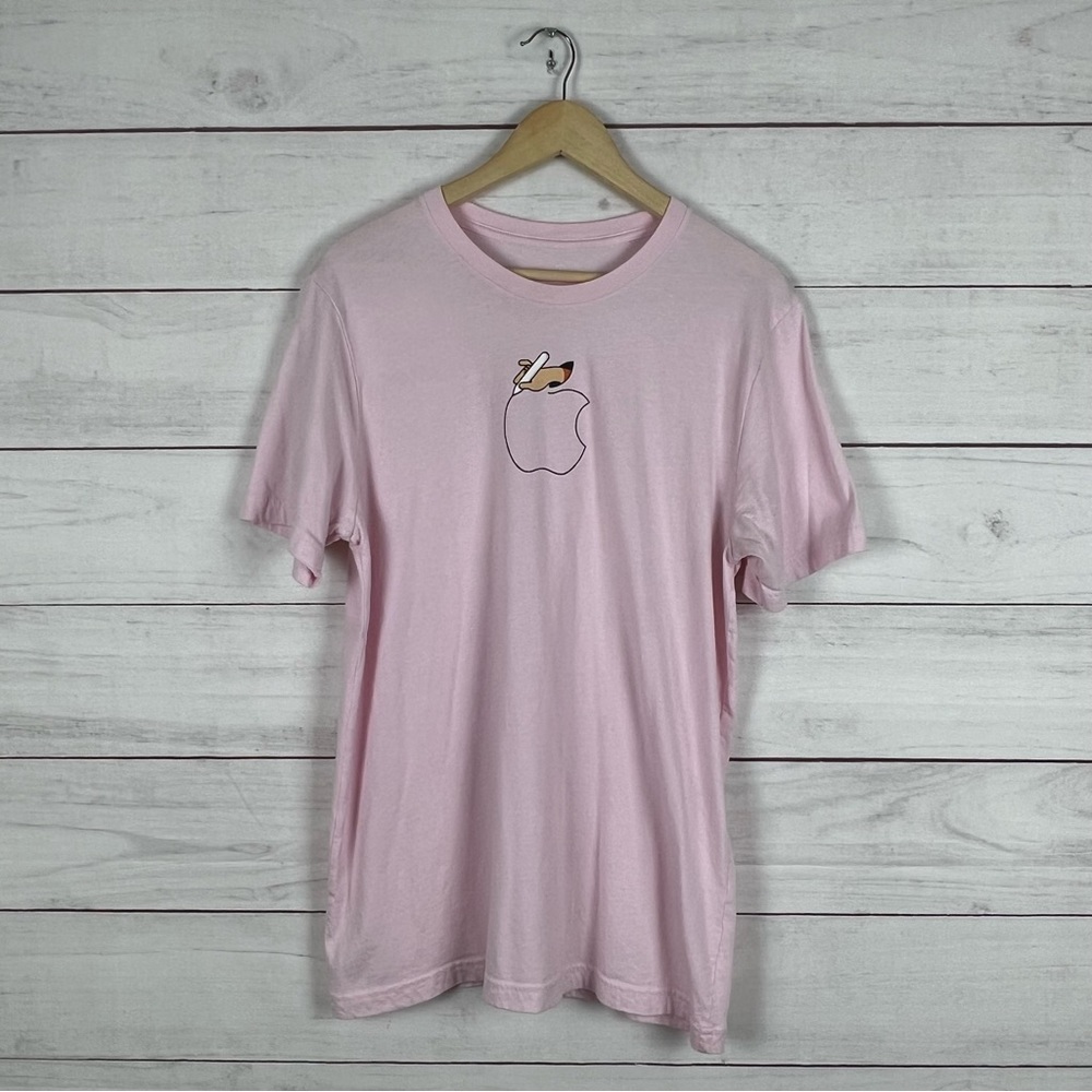 RARE Apple Aventura T-Shirt Large